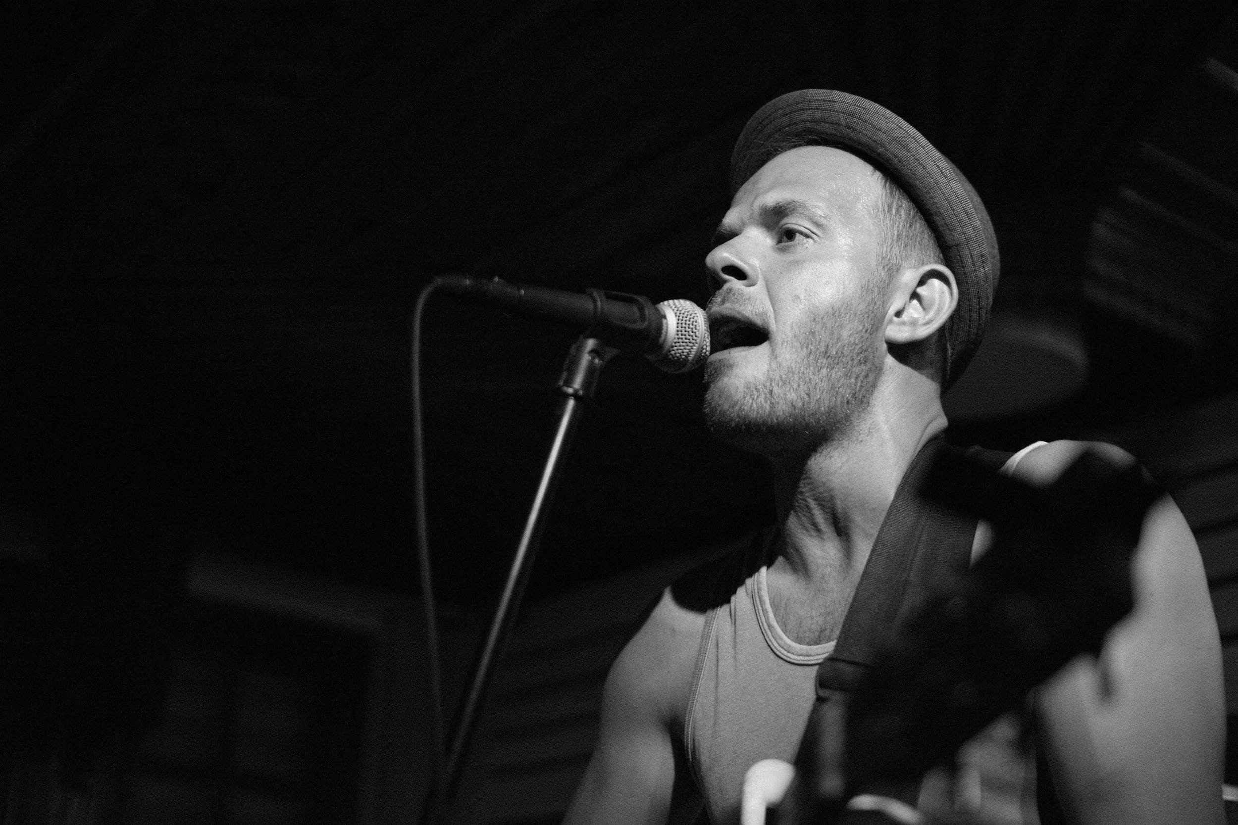 akyaka, no22, riders' inn, kitesurf, hotel, otel, kite, nightlife, party, drink, parti, gece hayatı, fırat akarsel, live music