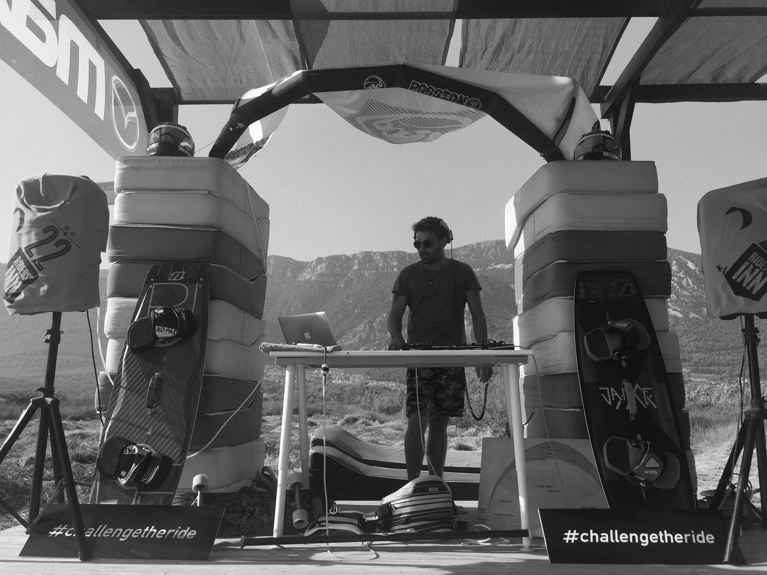 akyaka, no22, riders' inn, kitesurf, hotel, otel, kite, nightlife, party, drink, parti, gece hayatı